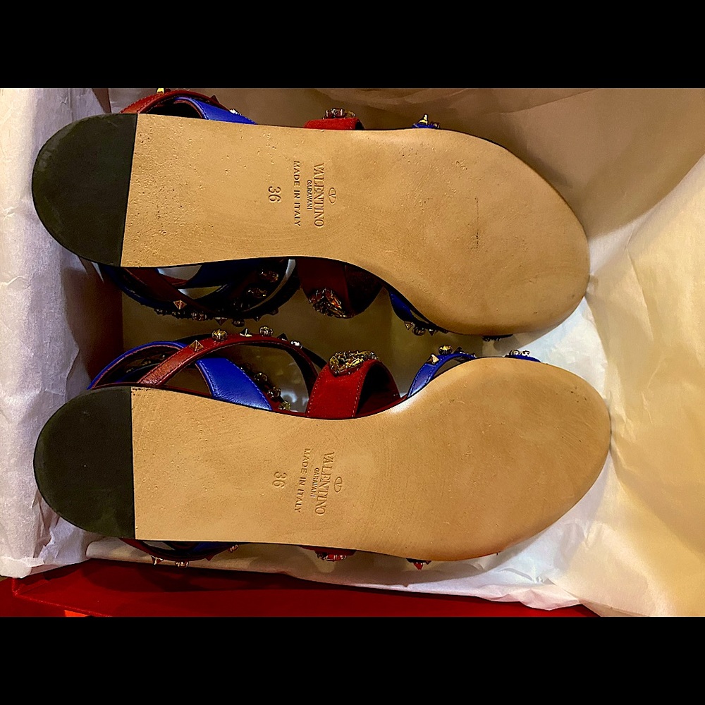Valentino Garavani, EU 36, sandal!
